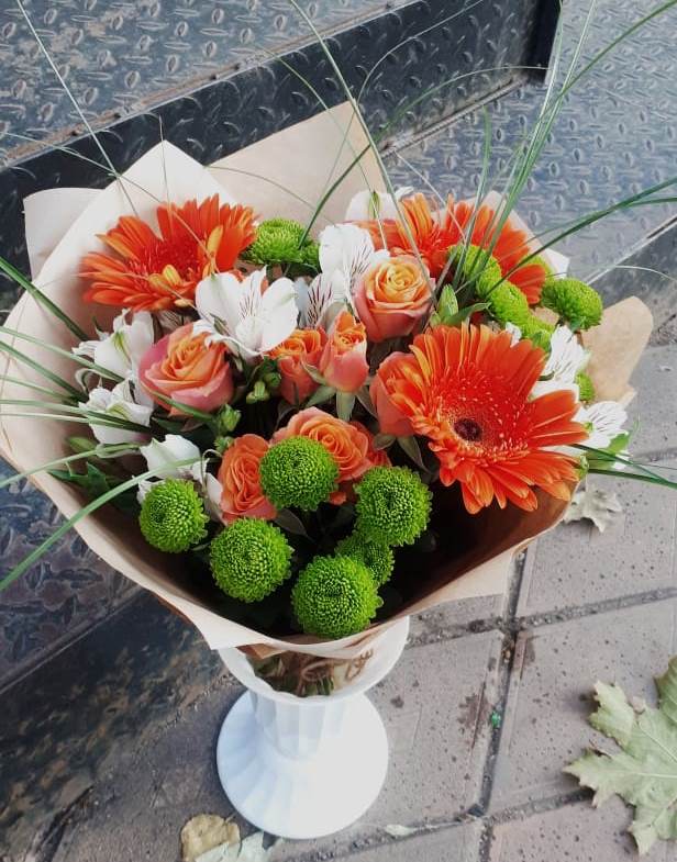 Букет цветов из: Герберы, Хризантемы, Альстромерии и Розы в Волочаевке-2