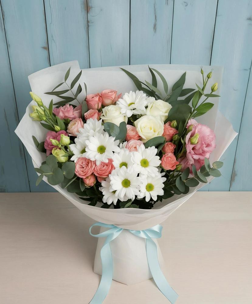 Букет цветов из: Розы, Лизиантусы и Хризантемы в Волочаевке-2
