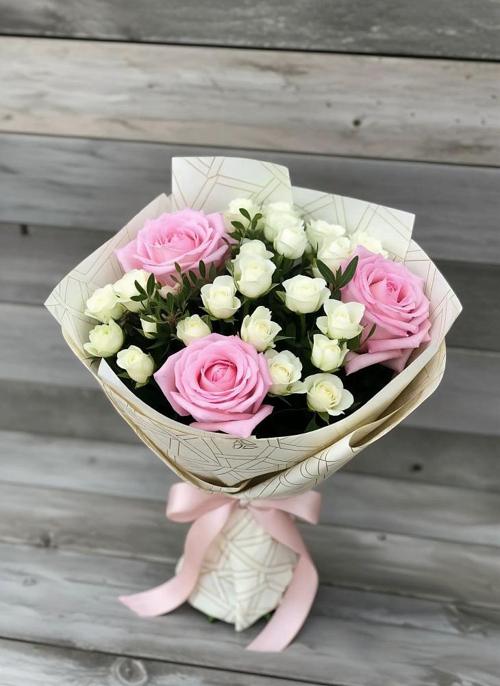 Букет цветов из: Розы в Волочаевке-2