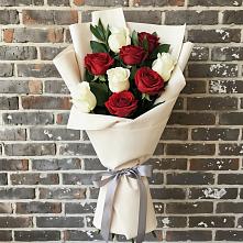 Букет цветов из:  Розы в Волочаевке-2