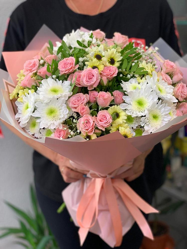 Букет цветов из: Розы и Хризантемы в Волочаевке-2