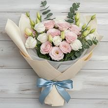 Букет цветов из:  Лизиантусы в Волочаевке-2