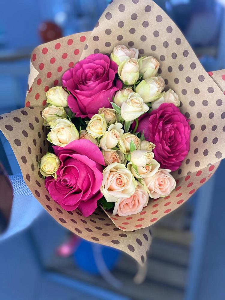 Букет цветов из: Розы в Волочаевке-2