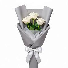 Букет 3 белые розы в Волочаевке-2