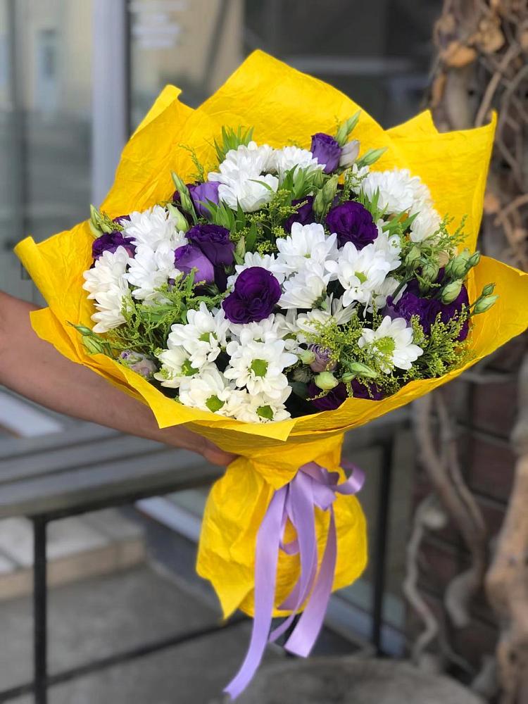 Букет цветов из: Ирисы, Хризантемы и Ромашки в Волочаевке-2