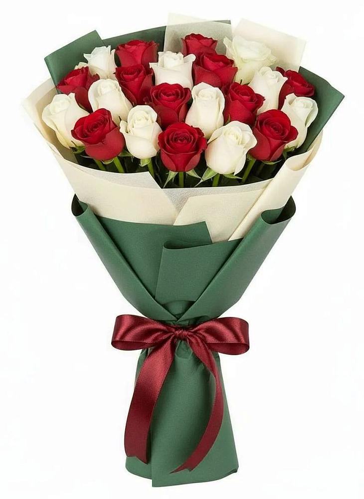 Букет Микс из красных и белых роз в Волочаевке-2
