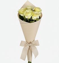 Букет цветов из:  Розы в Волочаевке-2
