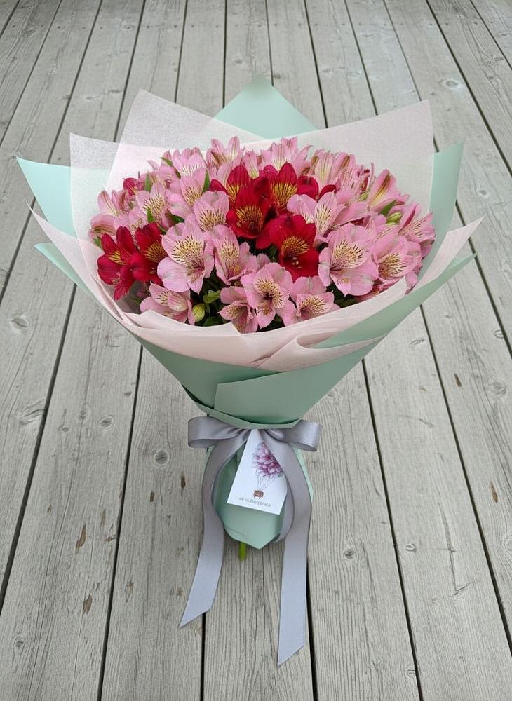 Букет цветов из: Альстромерии в Волочаевке-2