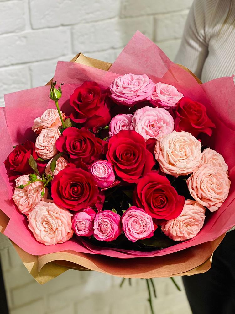 Букет цветов из: Розы в Волочаевке-2