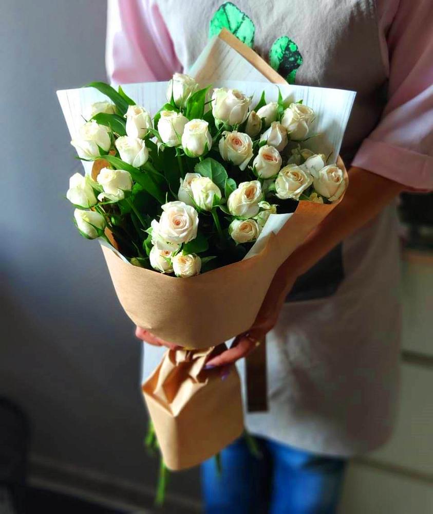 Букет цветов из: Розы в Волочаевке-2