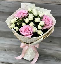Букет цветов из:  Розы в Волочаевке-2