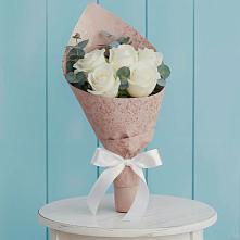 Букет цветов из:  Розы в Волочаевке-2