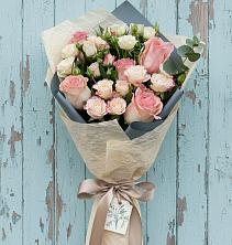 Букет цветов из:  Розы в Волочаевке-2