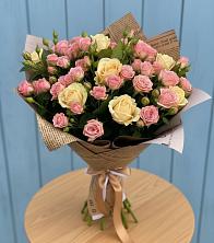 Букет цветов из:  Розы в Волочаевке-2