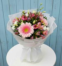 Букет цветов из:  Герберы, Альстромерии и Лизиантусы #REPLACE_PRED# Волочаевке-2
