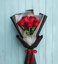 Букет цветов из:  Розы в Волочаевке-2
