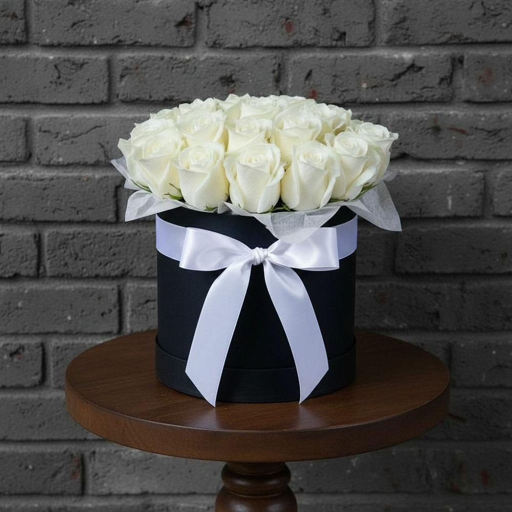 Цветочная композиция из Розы в шляпной коробке в Волочаевке-2