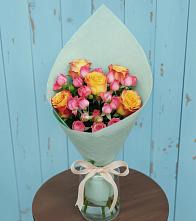 Букет цветов из:  Розы в Волочаевке-2