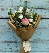 Букет цветов из:  Розы и Лизиантусы #REPLACE_PRED# Волочаевке-2