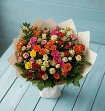 Букет Микс из разноцветных кустовых роз в Волочаевке-2