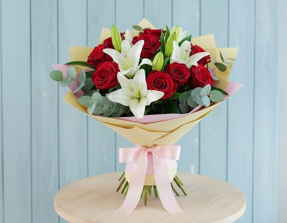 Букет цветов из: Лилии и Розы в Волочаевке-2